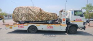 Flatbed tow truck
