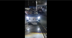 car loading closed container